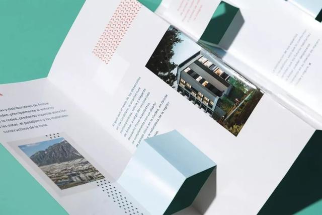 你造么？折頁設(shè)計的6種版式  第23張